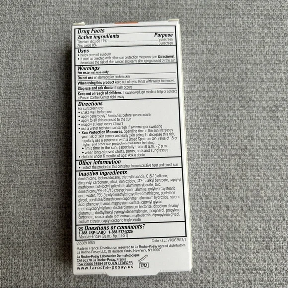 La Roche-Posay Anthelios Tinted Mineral Light Fluid Sunscreen Medium dee… - Picture 2 of 9